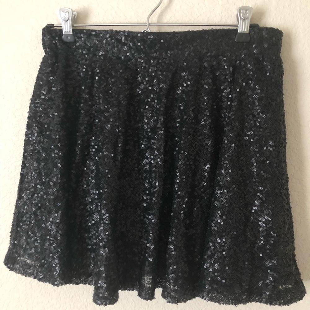 CUTE black sequin skirt